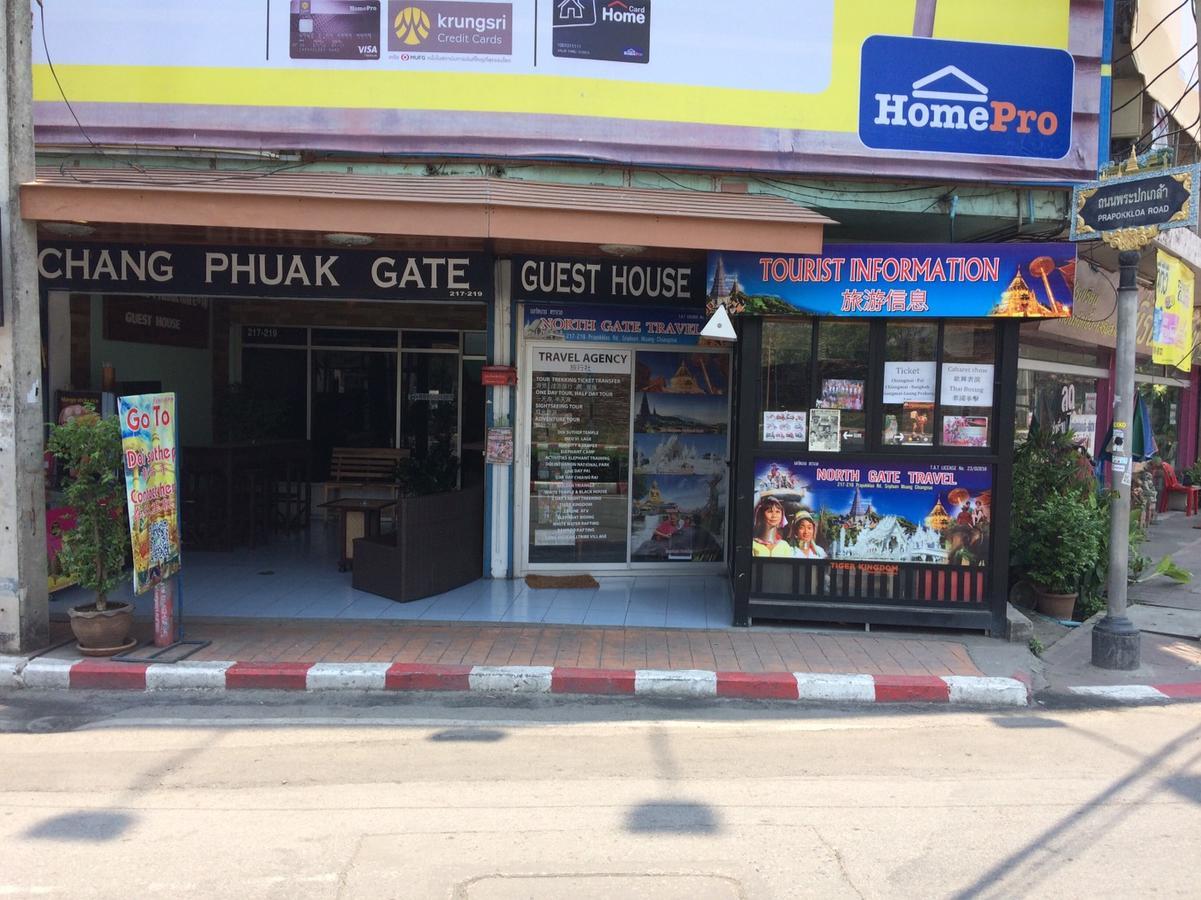 Changphuakgate Guesthouse チエンマイ エクステリア 写真