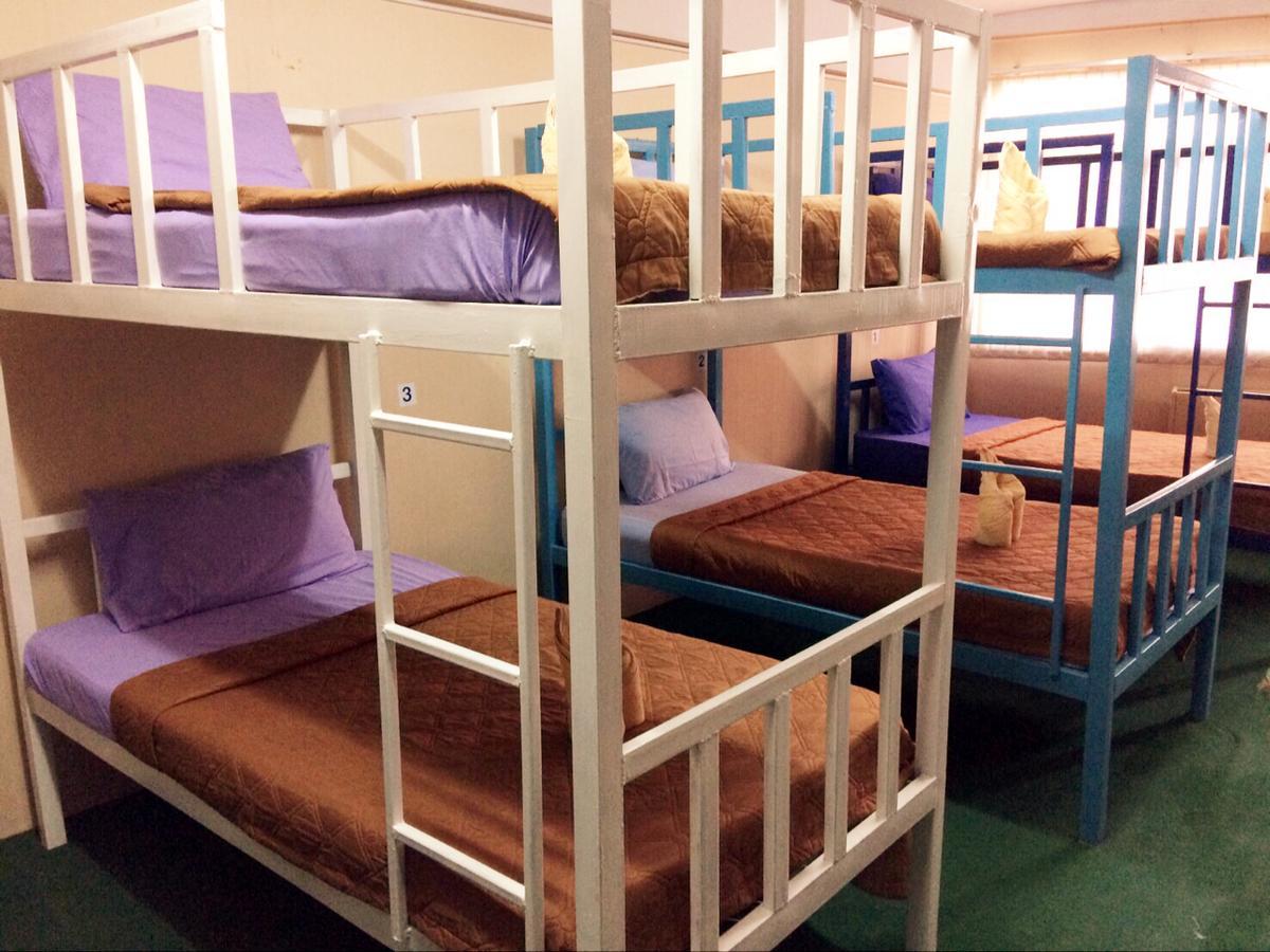 Changphuakgate Guesthouse チエンマイ エクステリア 写真